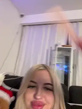 Steffi_Snowbunny live sex cam