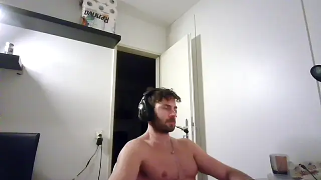 alpha-hunk live sex cam