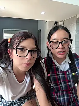 l0lita_sweet live sex cam