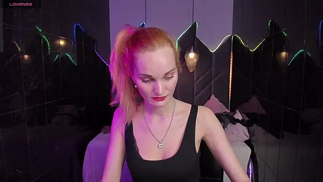 SaraSubtlety live sex cam