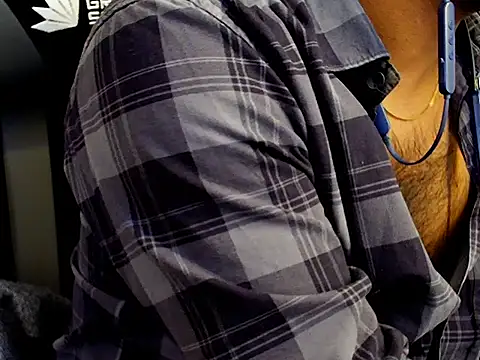 RuvoxXneXo live sex cam