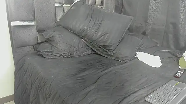 JoshuaLyon live sex cam