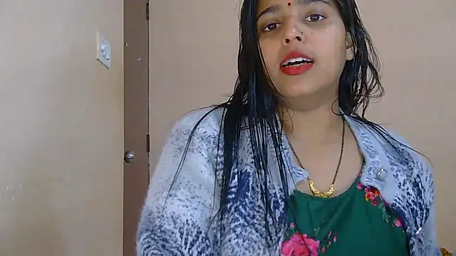 Cute-Simmi69 live sex cam