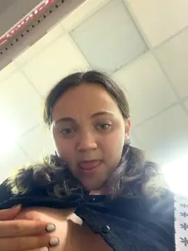 TheYourL live sex cam