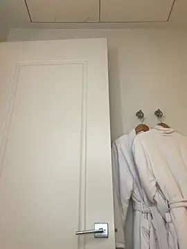 docmilf12's cam snapshot