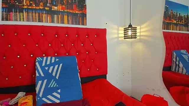 carolinacrus01 live sex cam