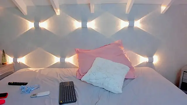 Luna_Claire's cam snapshot