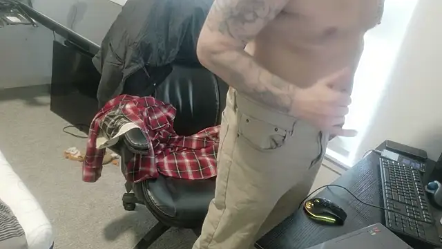 Armyexhibitionistvet's cam snapshot