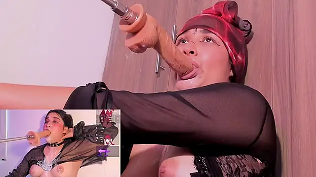 velvet_rosee_'s cam snapshot