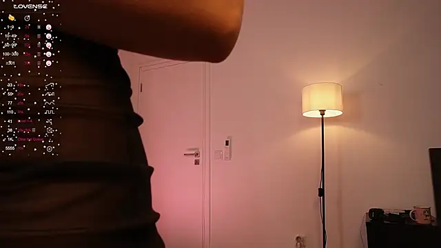 NeonyMuse's cam snapshot