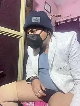 Saxymood1111's cam snapshot