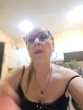 suzanara's cam snapshot