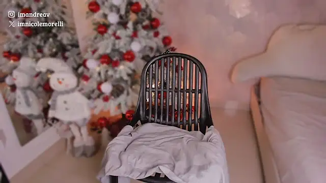 Nicolemorelli2 live sex cam