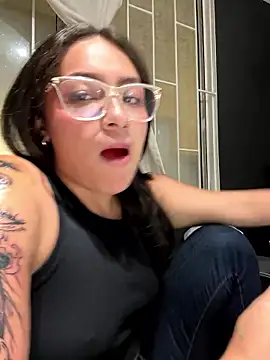 Alyha_Cortes's cam snapshot