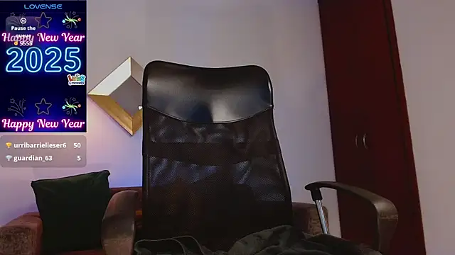 KamiSuarez's cam snapshot