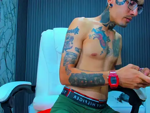 Boy_tatto77's cam snapshot