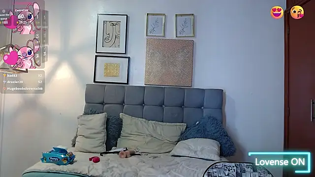 _naomi_s's cam snapshot