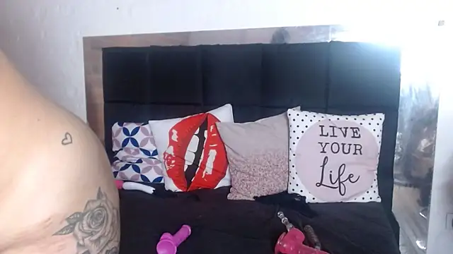 salome__hills1 live sex cam