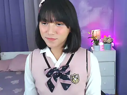 urlovelyfreya live sex cam