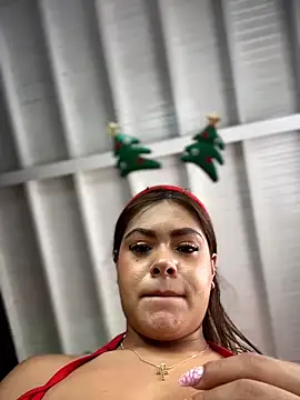 MayaMoanXXX live sex cam