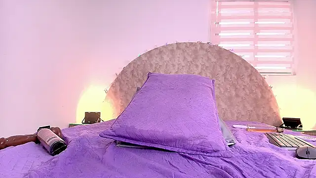 anisha_x live sex cam