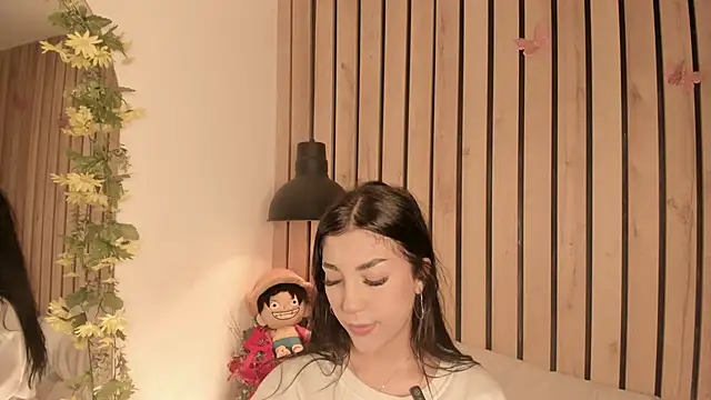 sofiesoft live sex cam