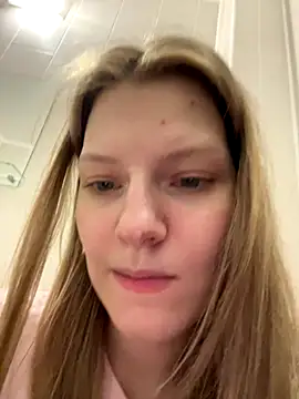 MaryHiggins live sex cam