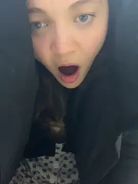 TheYourL live sex cam