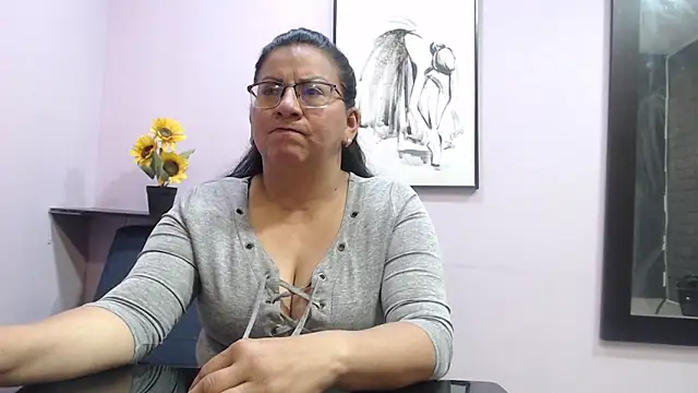 Miss_Lady_45's cam snapshot