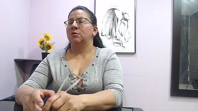 Miss_Lady_45's cam snapshot