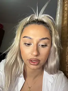 Kylie_One's cam snapshot