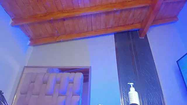 swt-booty live sex cam