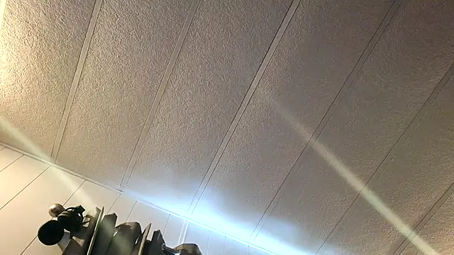 18BaddieNextDoor's cam snapshot