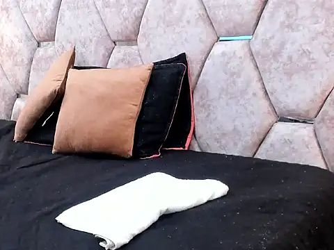 SPICY_BRIANNA's cam snapshot