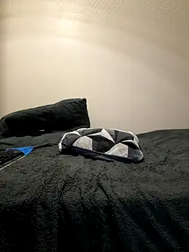 Asian_ladyboy2025 live sex cam