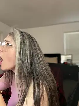 Alix_Valentine's cam snapshot