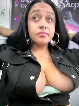 -Mia1's cam snapshot