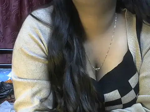 Queenxxx98 live sex cam