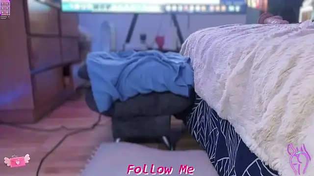 LatinaVibes4u's cam snapshot