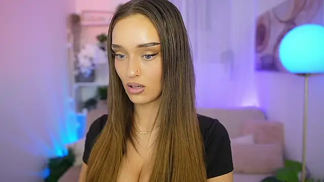 Clara_Nia's cam snapshot