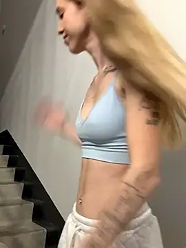 kira_mia's cam snapshot