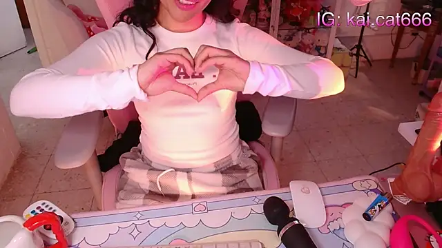 kaithra live sex cam