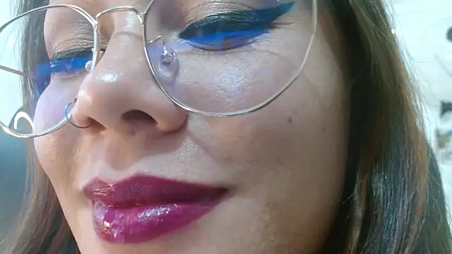 miss_evoleth2 live sex cam