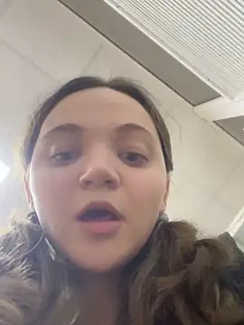 TheYourL live sex cam