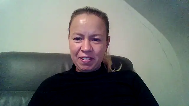 jennyblondeuk's cam snapshot