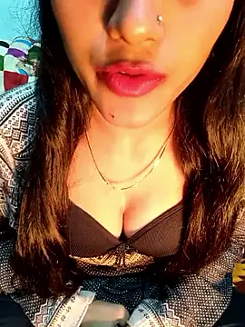 Yours-Zeenat's cam snapshot