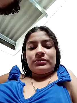 Mei_and_Gaby's cam snapshot