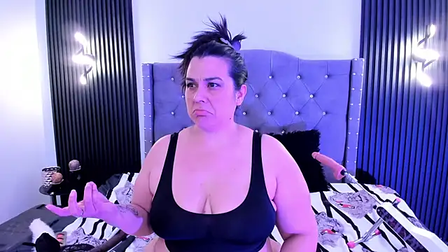 martina_foxy_ live sex cam