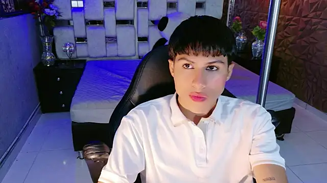 StormLuxX live sex cam