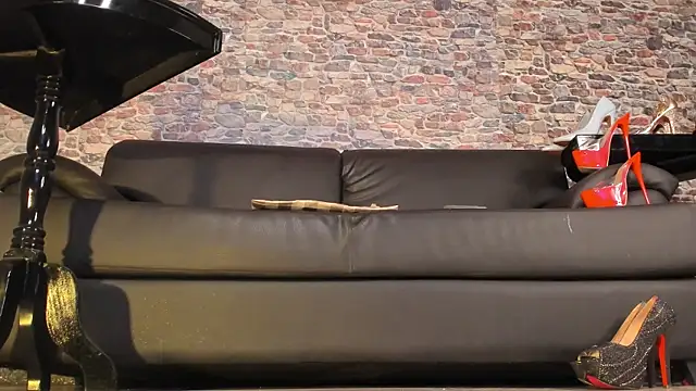 MissAgata live sex cam